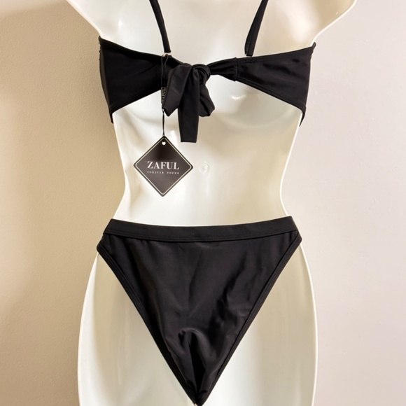 2pc Bandeau Fishnet Strapless Swimsuit NWT - Picture 3 of 4